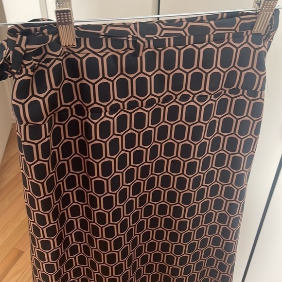 Wrap Midi Skirt​​​​ - Picture 4 of 5